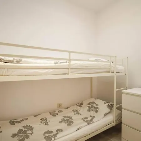 Cozy & Modern W/private Garden Bbq+wifi