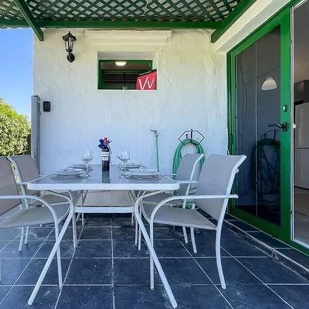 Cozy & Modern W/private Garden Bbq+wifi Apartment *