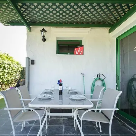Apartment Cozy & Modern W/private Garden Bbq+wifi