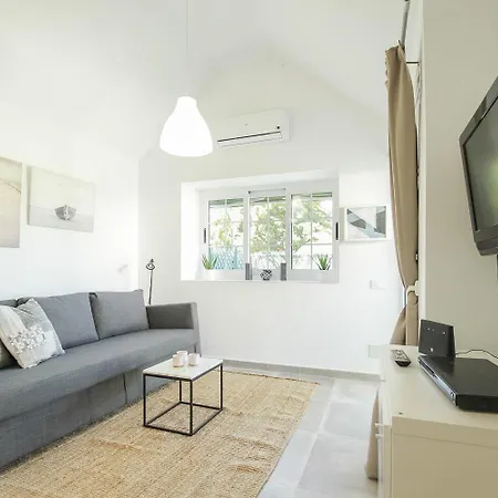 Cozy & Modern W/private Garden Bbq+wifi